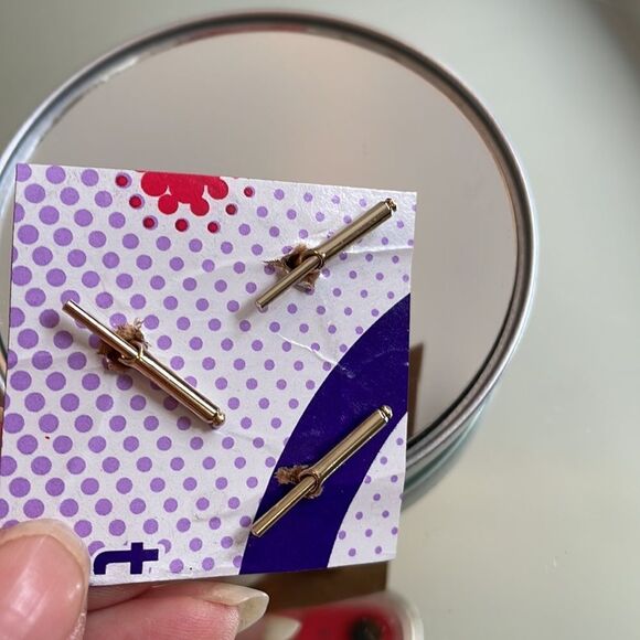 Three black & gold tone round tuxedo shirt studs - Picture 4 of 4